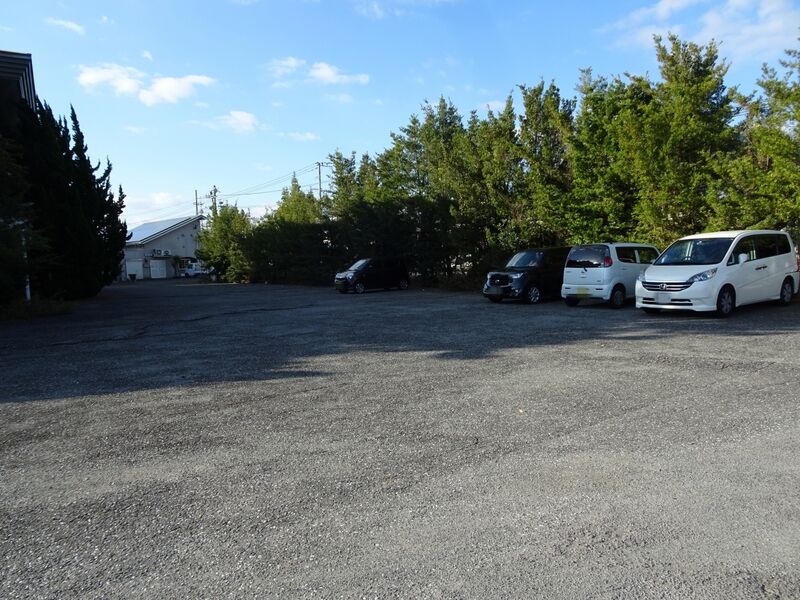 株式会社積善社中津斎場 駐車場１