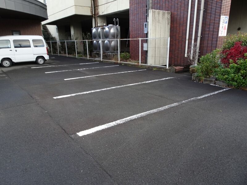 日田中央斎場 駐車場１