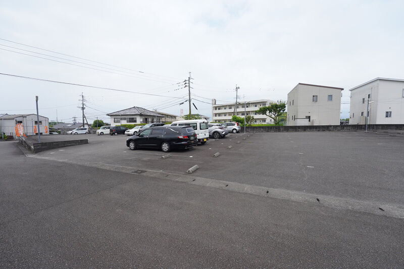 ロイヤルシティーホール宮崎 駐車場