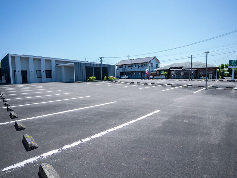 鷹尾メモリードホール 駐車場1