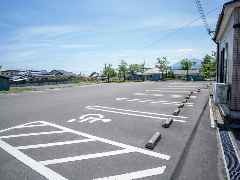 西町斎場 駐車場2