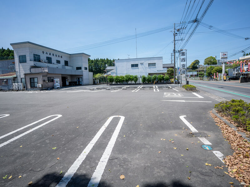 西町斎場 駐車場1