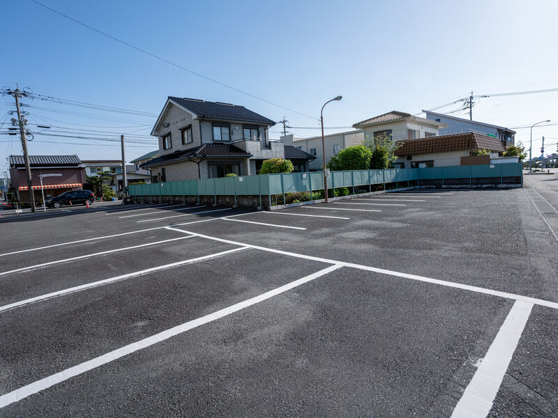 石丸会館日向斎場 駐車場2