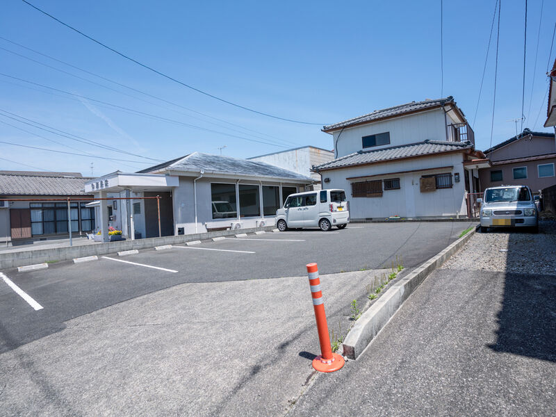 彩舟院葬儀会館 駐車場1