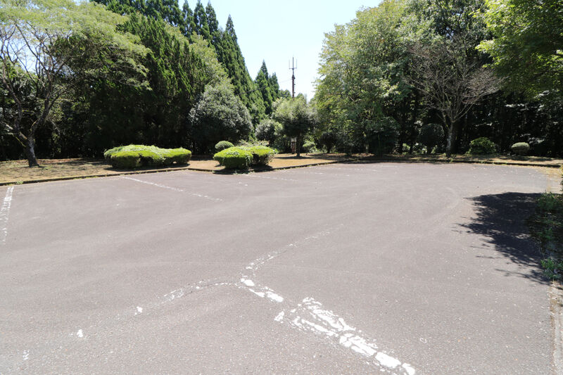 曽於市斎苑 駐車場1