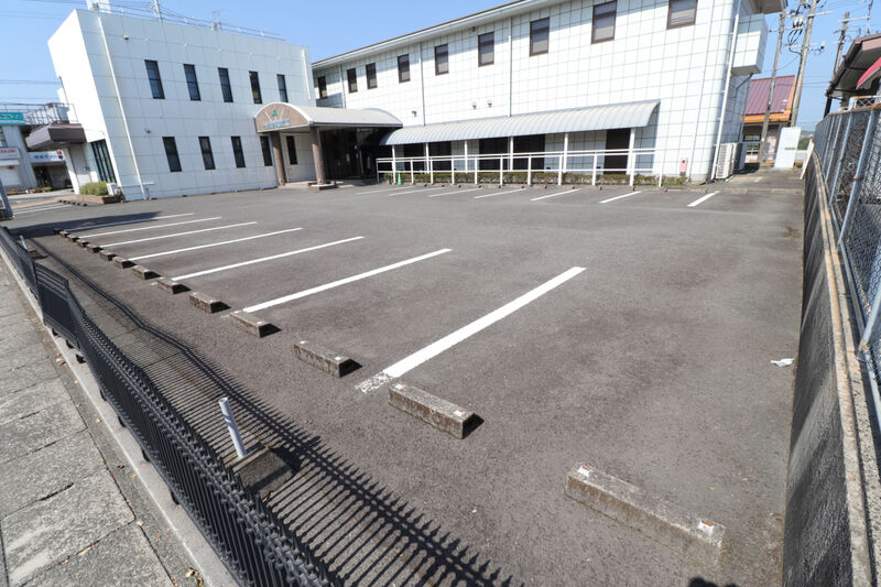 やすらぎ館 西陵斎場 駐車場