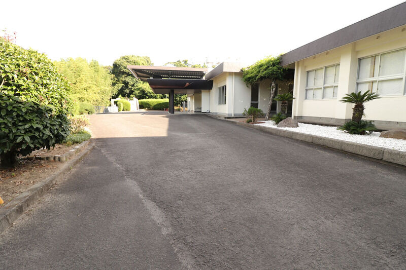 西薩火葬場 駐車場-2