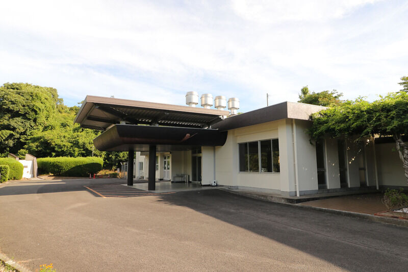 西薩火葬場 外観2