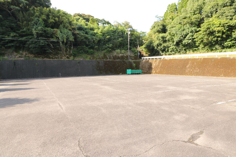 川内葬斎場やすらぎ苑 駐車場