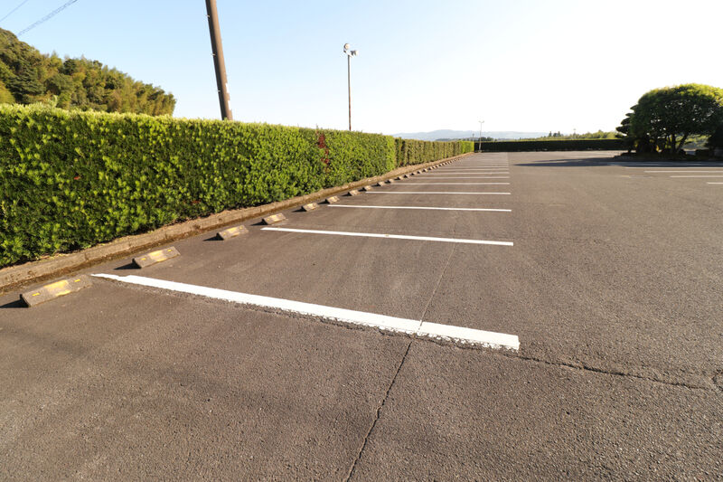 ルミエール伊佐忠元 駐車場1