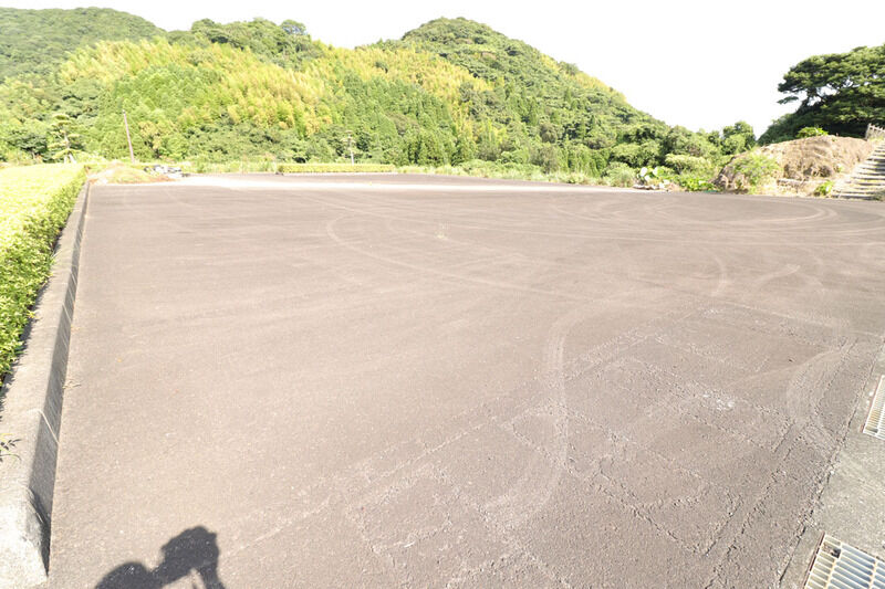 葬斎場佛石の里 駐車場-1