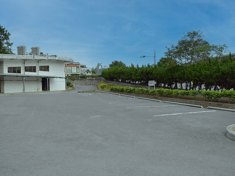 名護市斎場 駐車場 