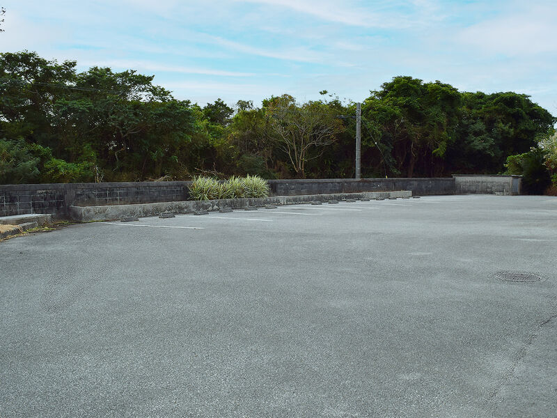 本部町葬祭場 駐車場1