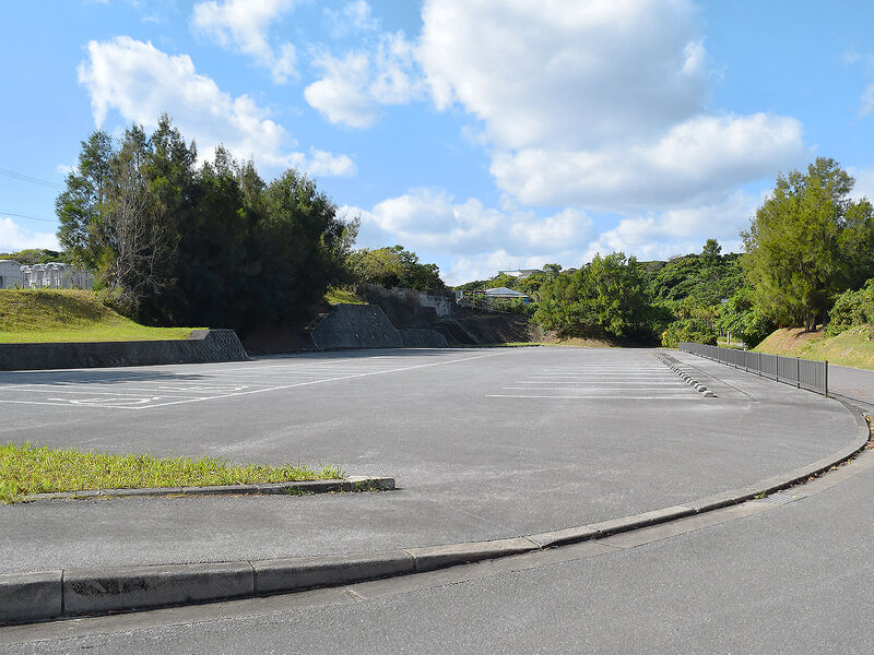 金武町火葬場 駐車場