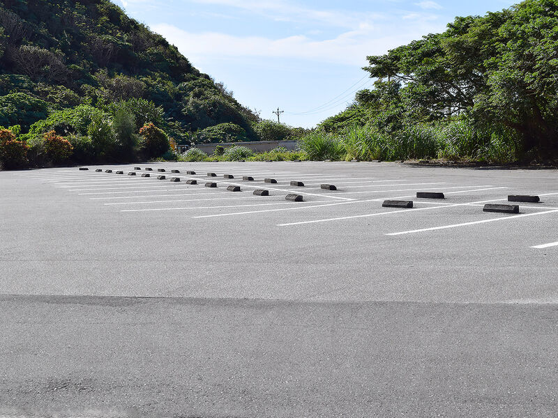 国頭村葬斎場 緑聖苑 駐車場1