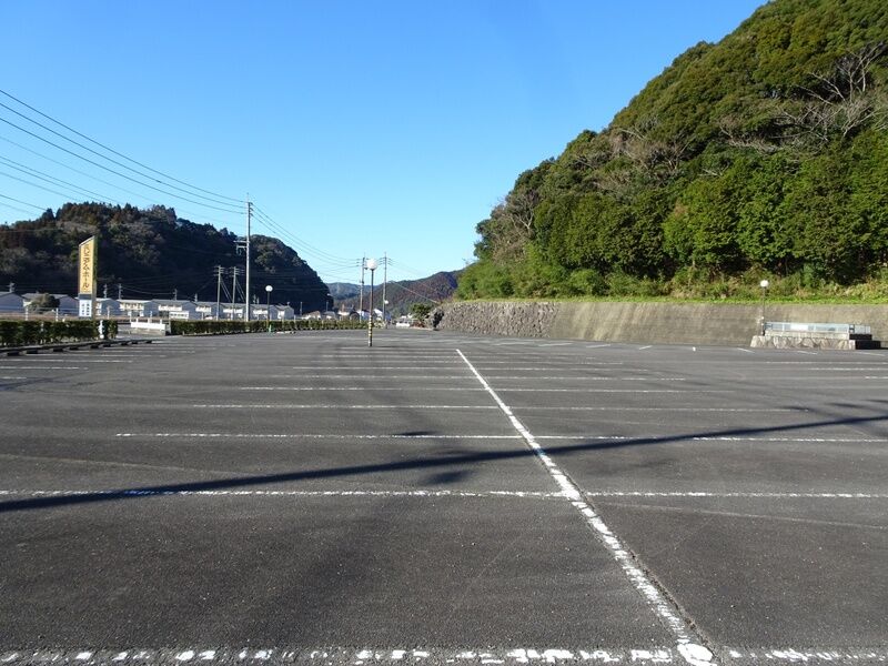 ミレニアム・ホール 駐車場１