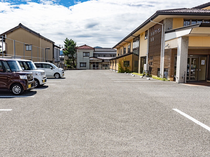 アク・サン　本町 駐車場