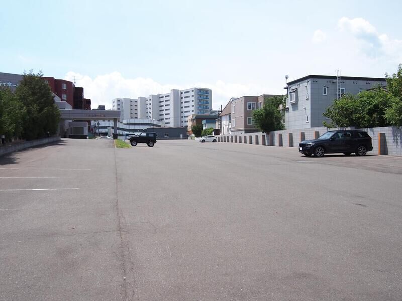 平岸シティホール 駐車場