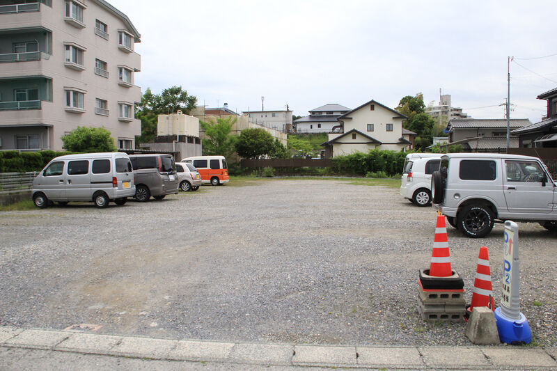 原田葬具　式場 駐車場