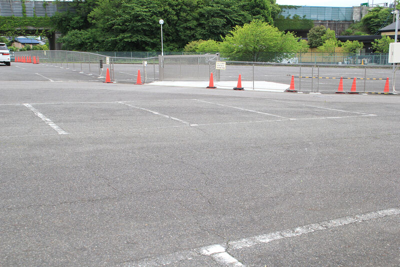 岡崎洞愛昇殿 駐車場