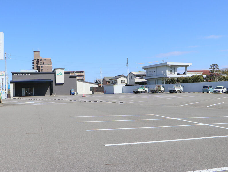ホール大府 駐車場