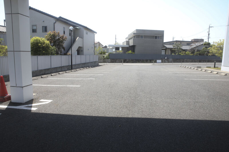 尾張旭斎場 駐車場