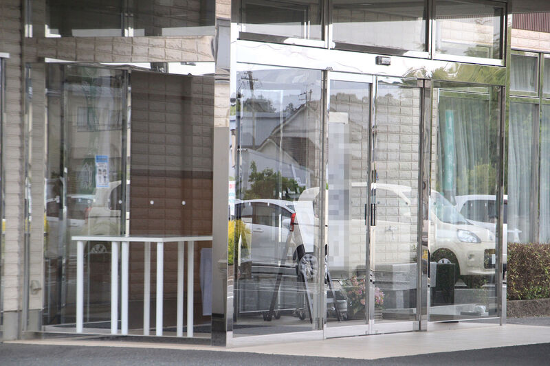 東海典礼 豊川会館 玄関