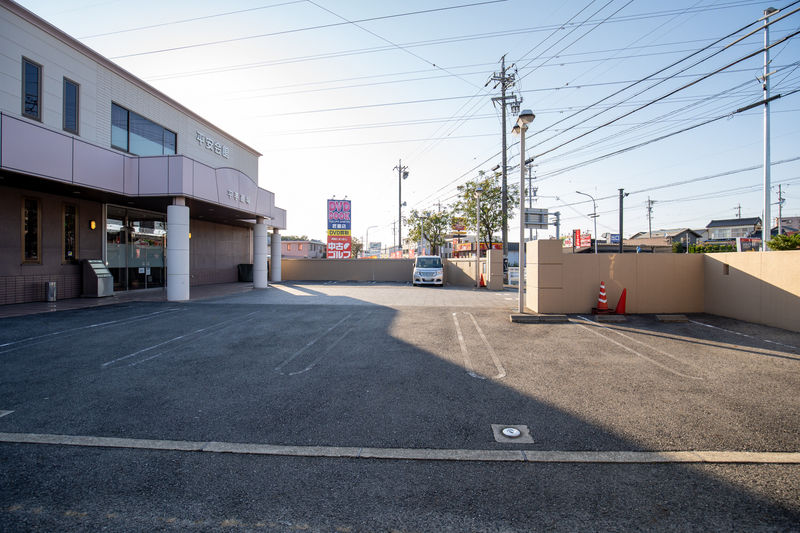 平手斎場 駐車場1