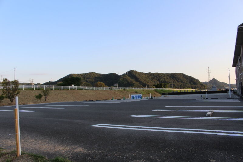 やすらぎホールAiGA 駐車場２