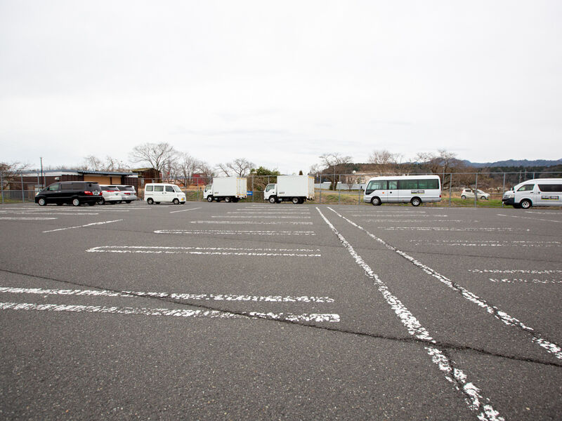 はーとホール峰山本社 駐車場