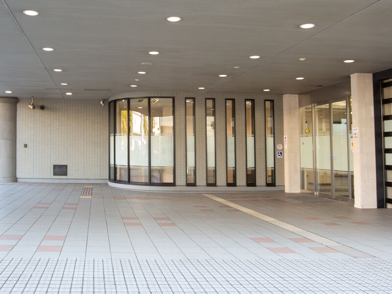 西ブライトホール 入り口