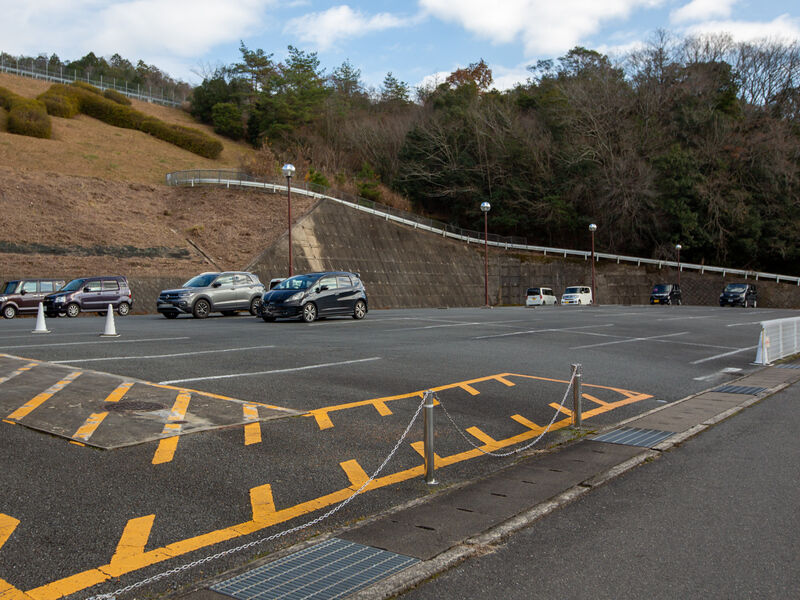 園部シティホール 駐車場