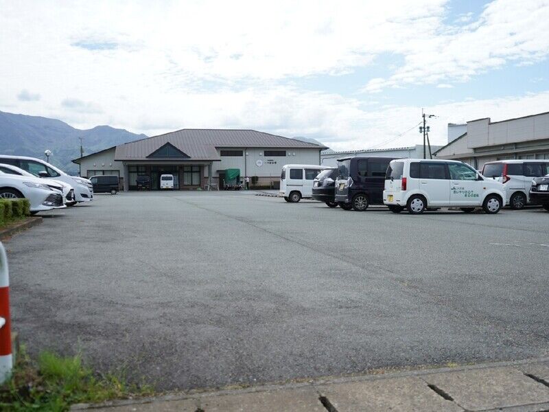 一の宮斎場 駐車場1