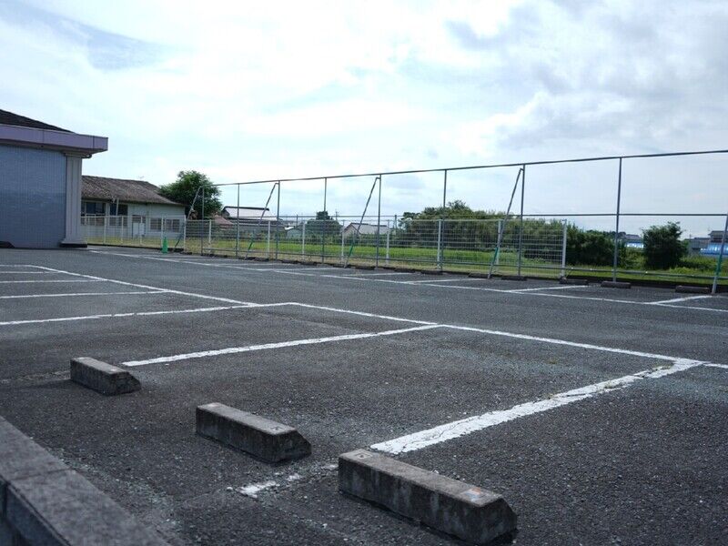 やすらぎ岱明斎場 駐車場1
