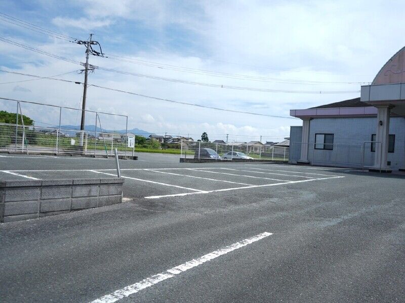 やすらぎ岱明斎場 駐車場2