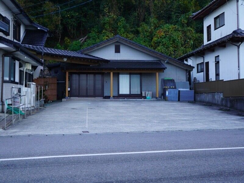 やまさき葬儀社 駐車場