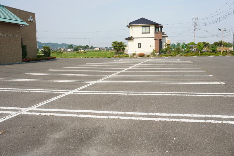 JAアシストホール吉井 駐車場