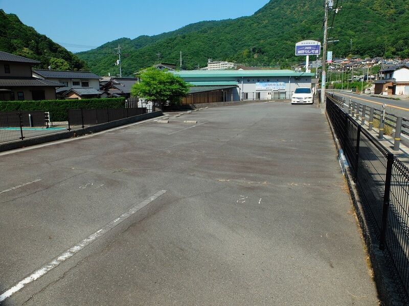 瀬野セレモ館 駐車場2