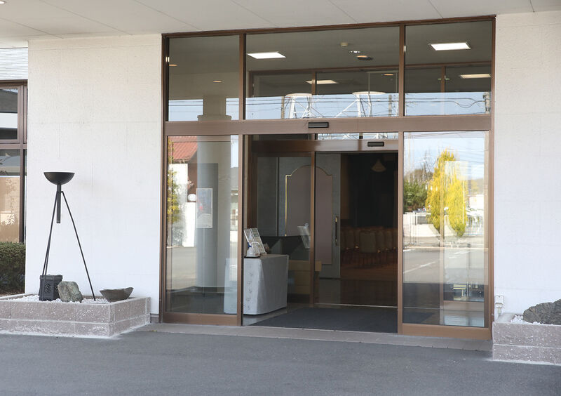 エンディングホール 愛灯館 桑名西 ー玄関