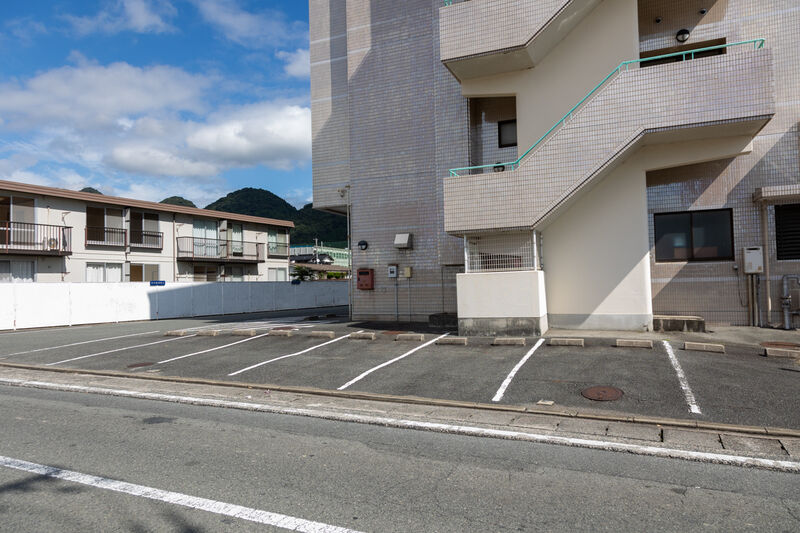 山口中央典礼会館 駐車場 (2)