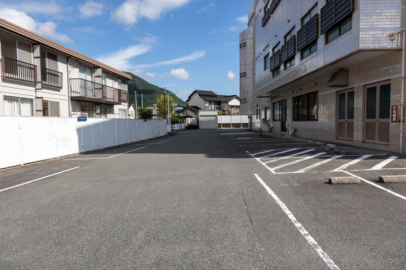 山口中央典礼会館 駐車場 (1)