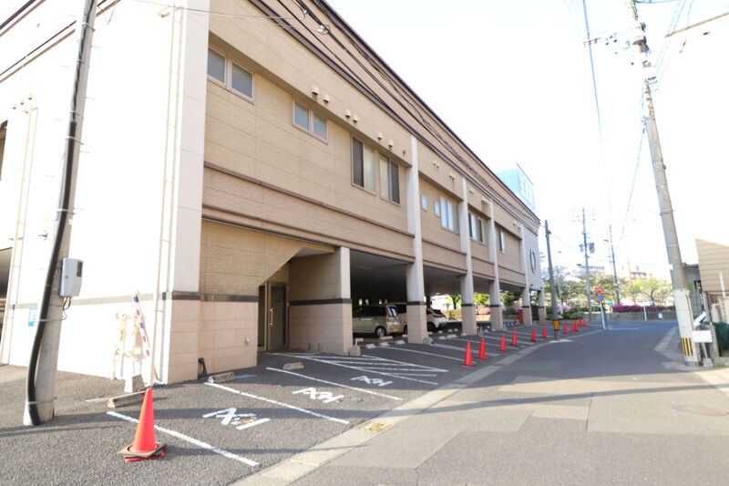 荒田会館 駐車場2