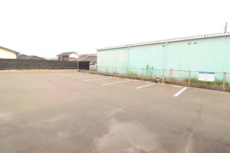 吉野会館 駐車場1