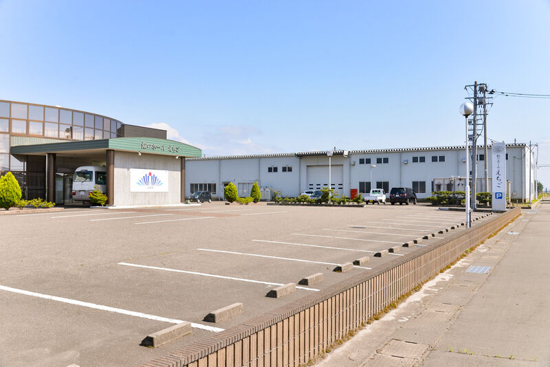 虹のホール　えちご 駐車場