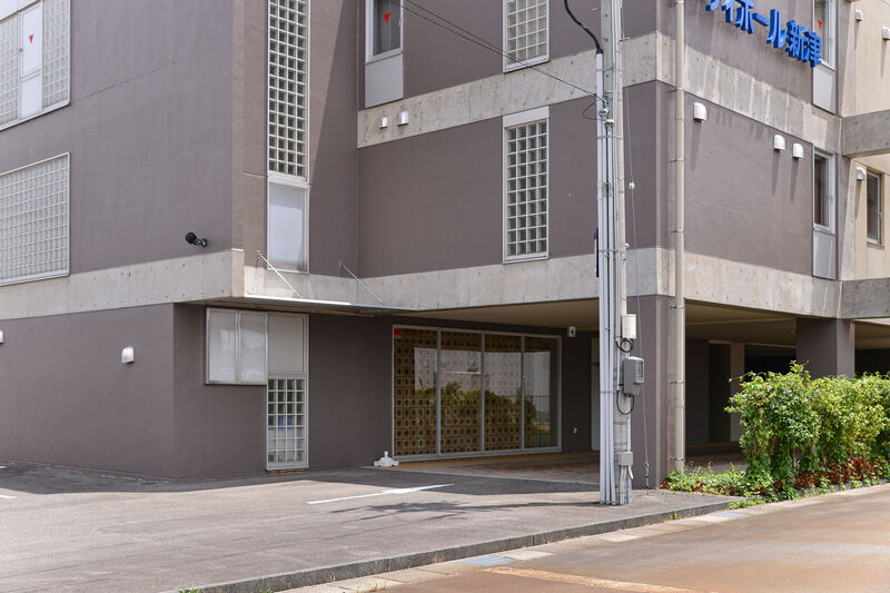 VIPシティホール新津 入口
