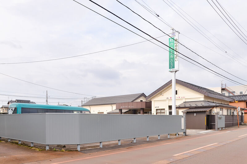 虹のホール　らいこうじ 外観２
