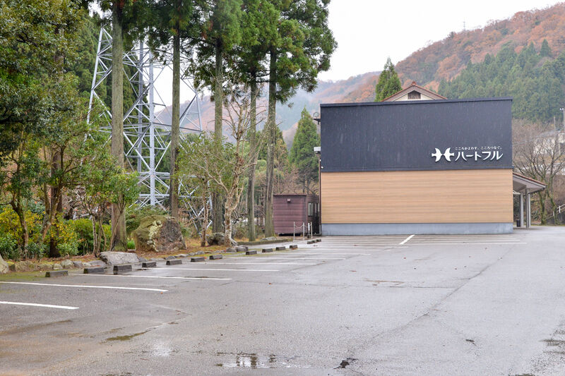 ハートフルやまなか 駐車場