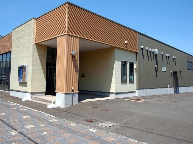 家族葬専用式場はないろもなみ店 外観２