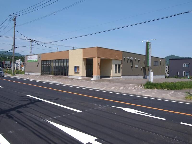 家族葬専用式場はないろもなみ店 外観１