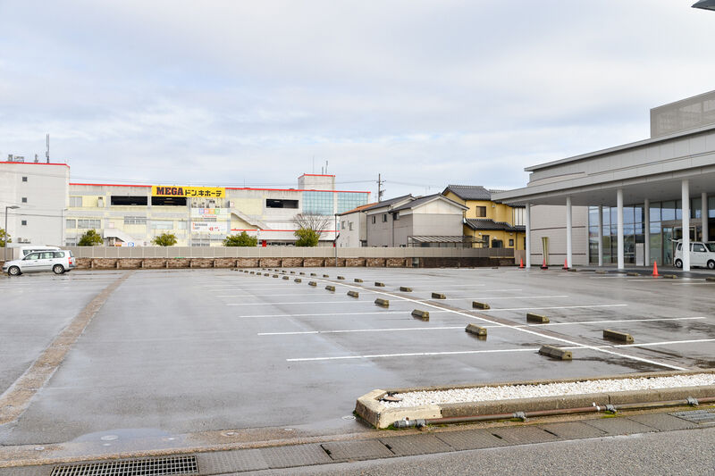 セレモニー会館兼六　西泉 駐車場